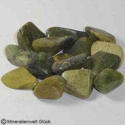 Jade grün, Trommelsteine, Edelsteine, Heilsteine