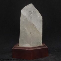 Bergkristall auf Holzsockel (5), Edelsteine, Mineralien