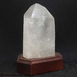 Bergkristall auf Holzsockel (8), Edelsteine, Mineralien